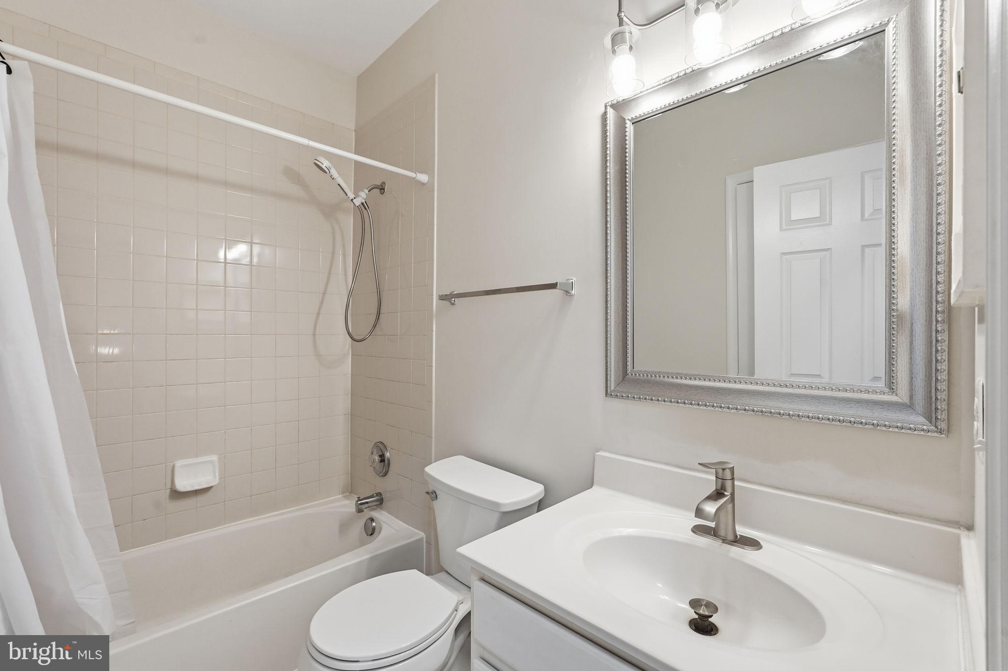 THE TOWNES CONDOMINIUM - Residential