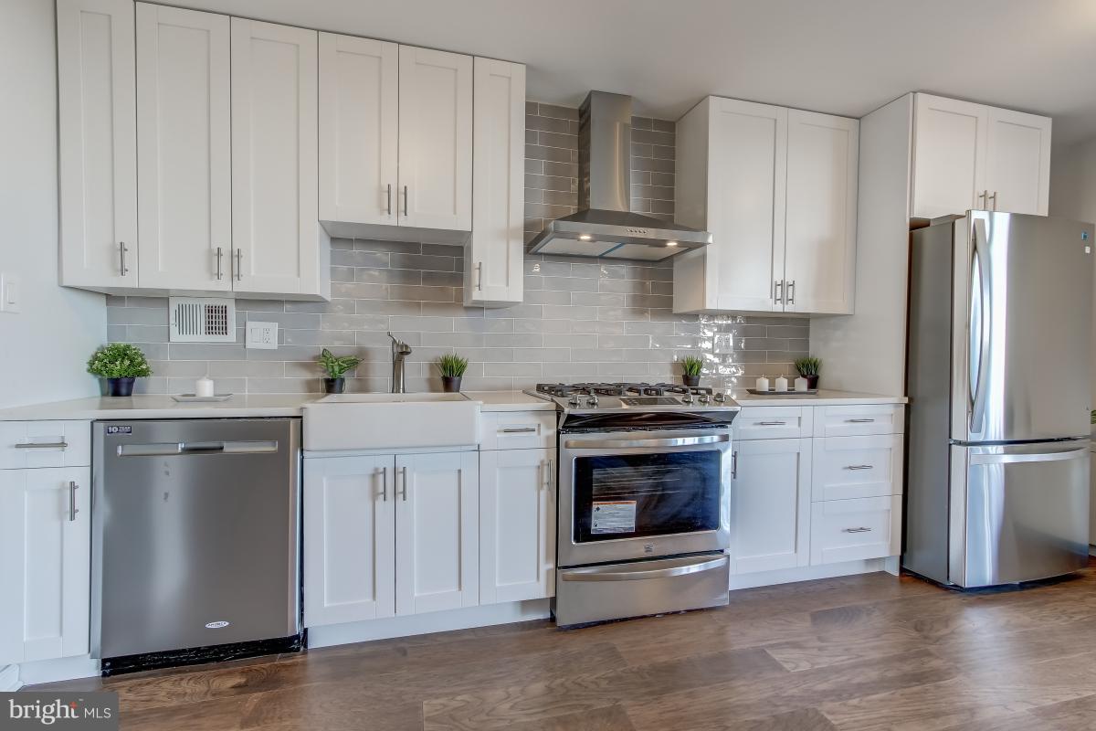 YORKTOWN CONDOMINIUM - Residential