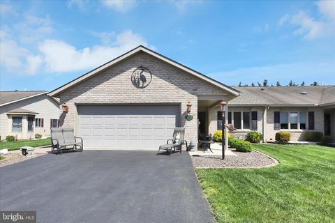 Townhouse For Sale - 261 Sunbrook Drive Dr #146<br/> Franklin County, CHAMBERSBURG, PA 17201