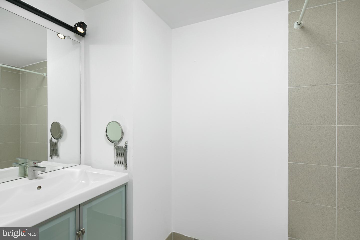 NORTHERN LIBERTIES - Residential Lease