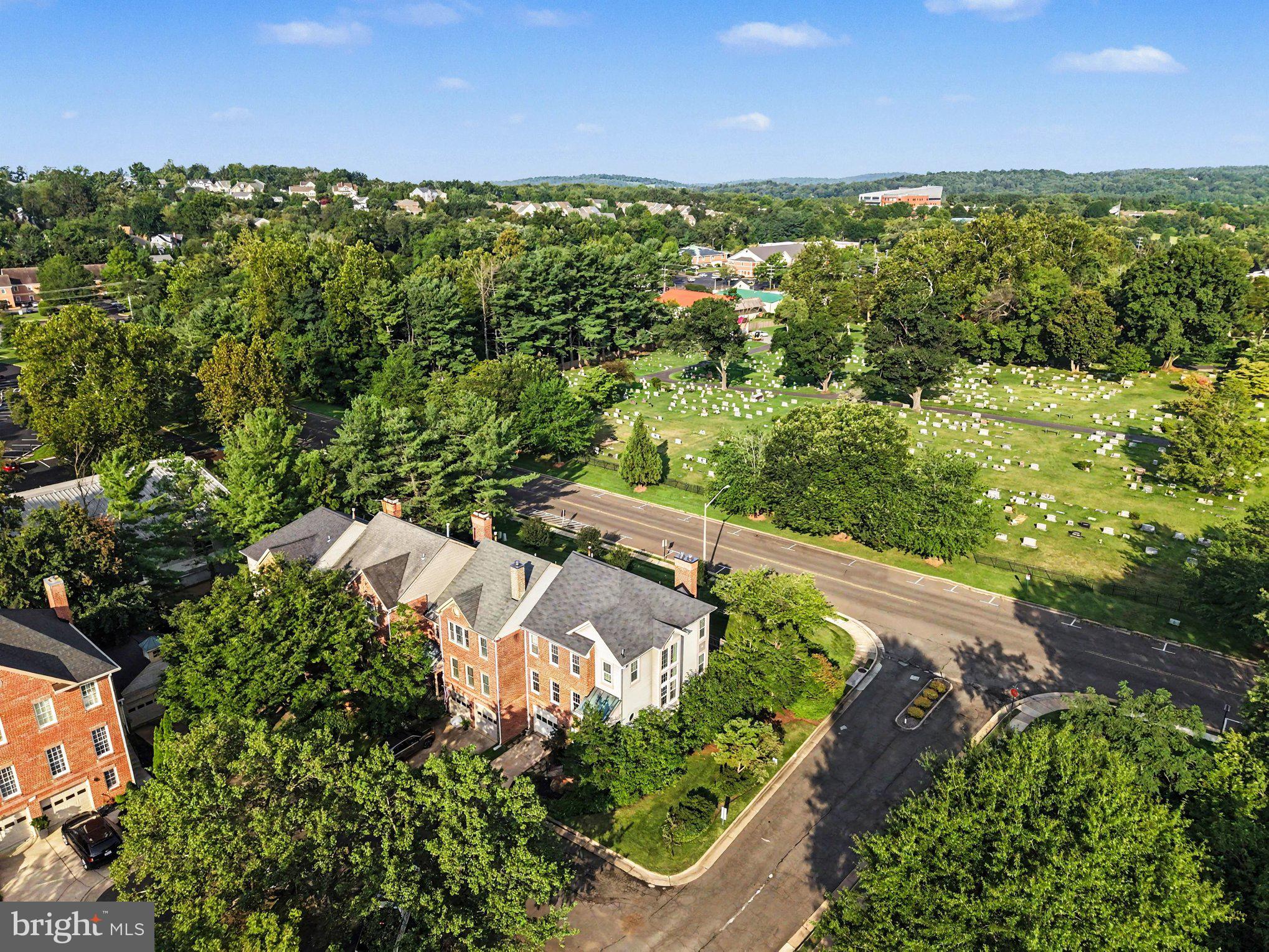 102 MOSBY CIRCLE