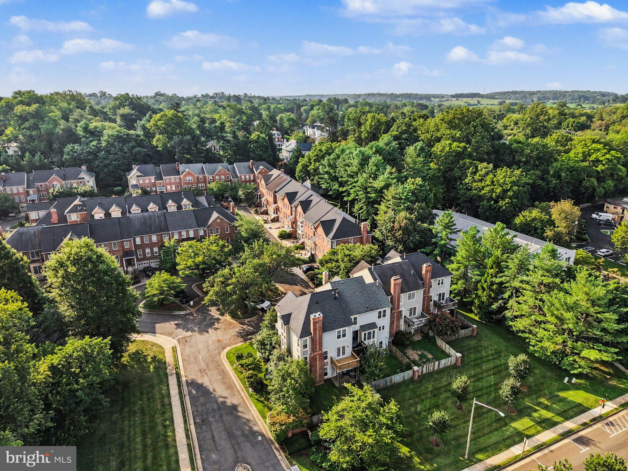 102 MOSBY CIRCLE