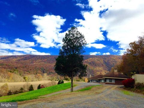 Photo of 895 - & 891 Fishers Road, TOMS BROOK, VA 22660 (MLS # VASH2014124)