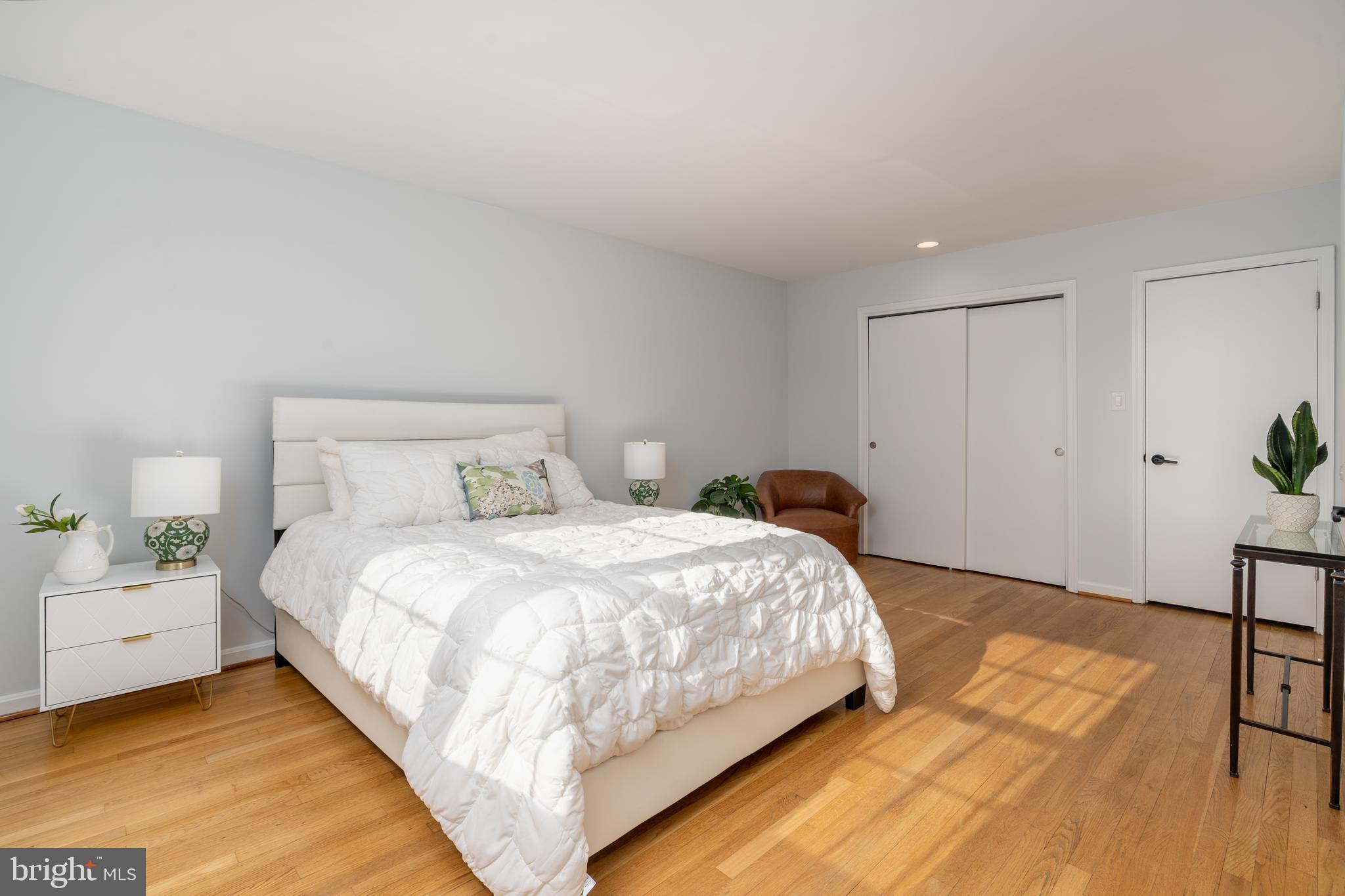 HALLCREST HEIGHTS - Residential