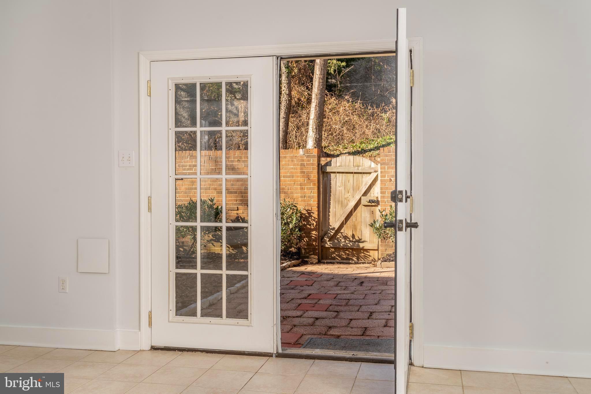 HALLCREST HEIGHTS - Residential