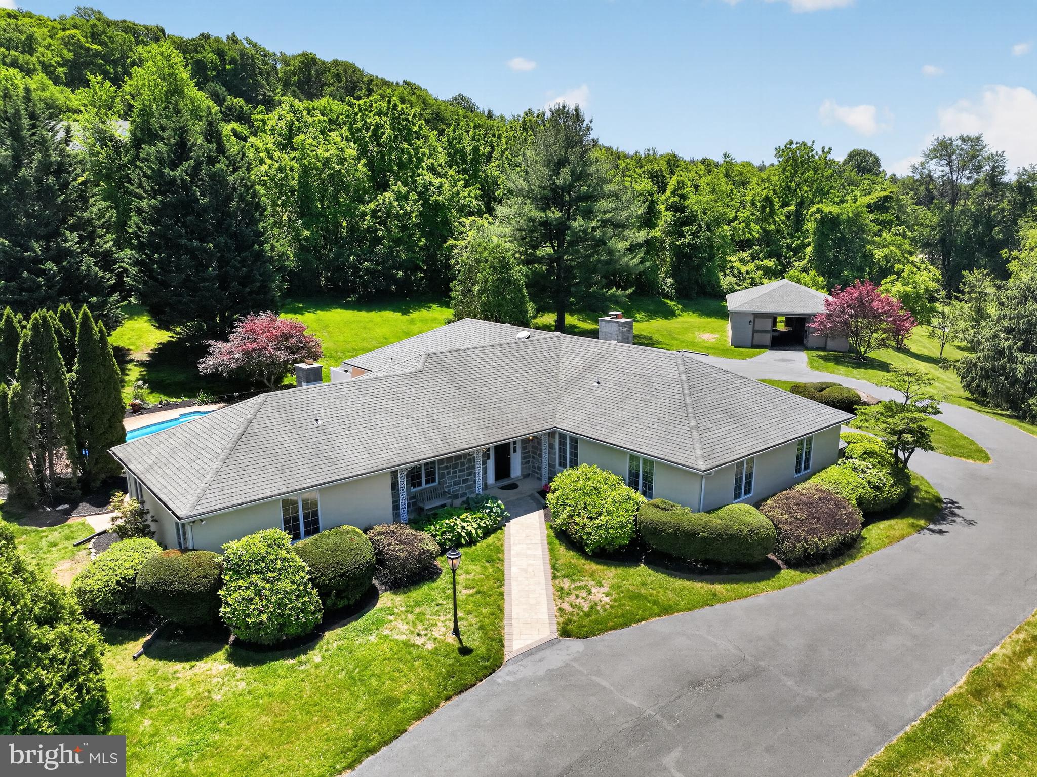 954 SAINT MATTHEWS ROAD