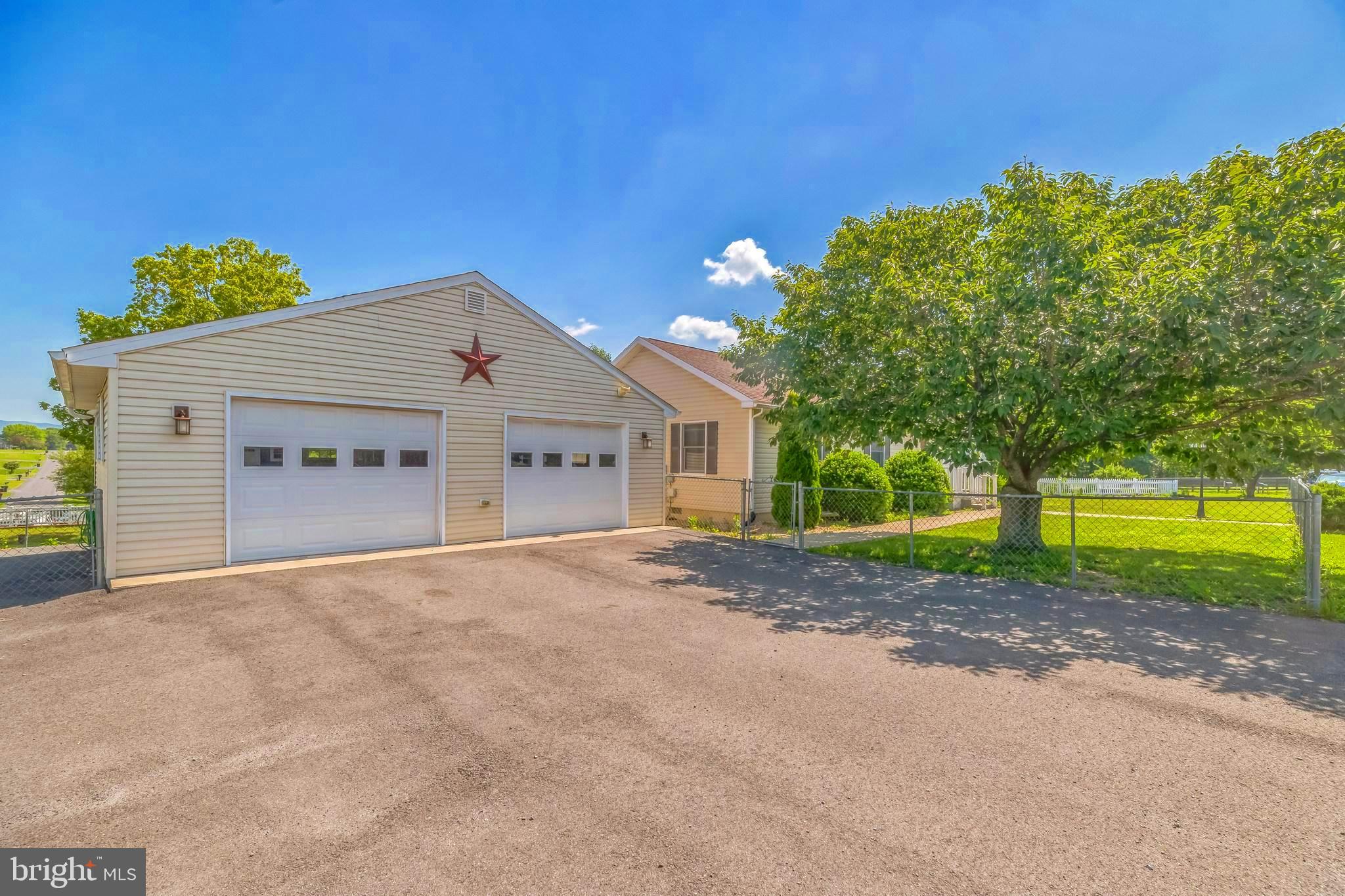 40 GREENHILL LANE