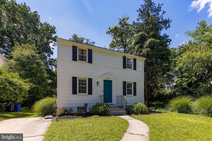 Welcome to this adorable home in Idlewylde, within walking distance of Stoneleigh Elementary and Dumbarton Middle schools!  Thoughtfully updated and well maintained, this lovely house offers: new kitchen and half bath on the main level (2014), new roof and gutters (2020), interior and exterior painting (2021), and updated basement family room.  Complete with a large fenced in backyard with room for play sets, outdoor dining and a fire pit, this property is ideal and ready for you to make it yours.