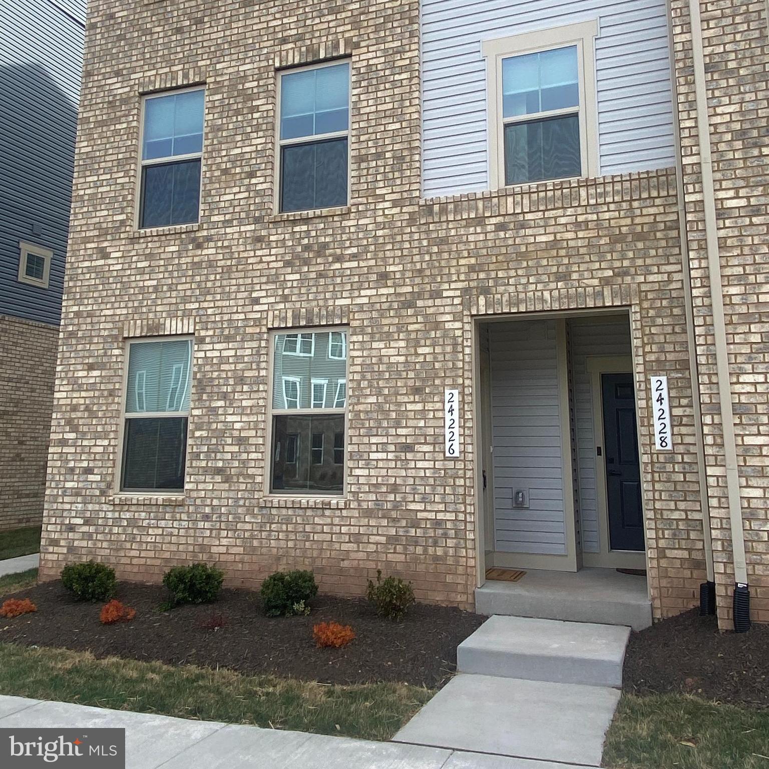 ARCOLA TOWN CENTER CONDO - Residential Lease