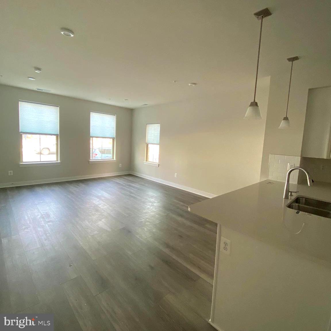 ARCOLA TOWN CENTER CONDO - Residential Lease