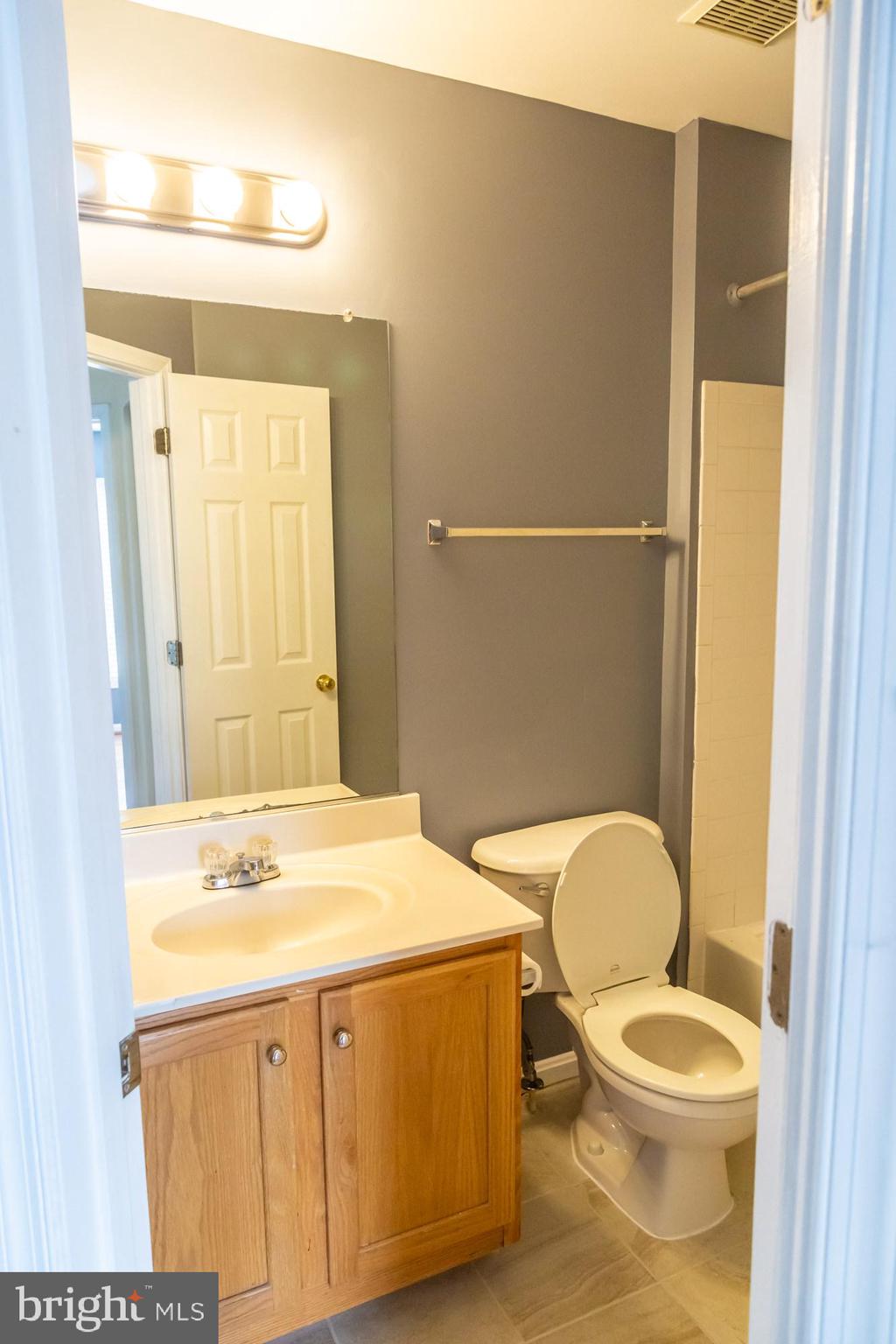 TRAILSIDE - Residential Lease