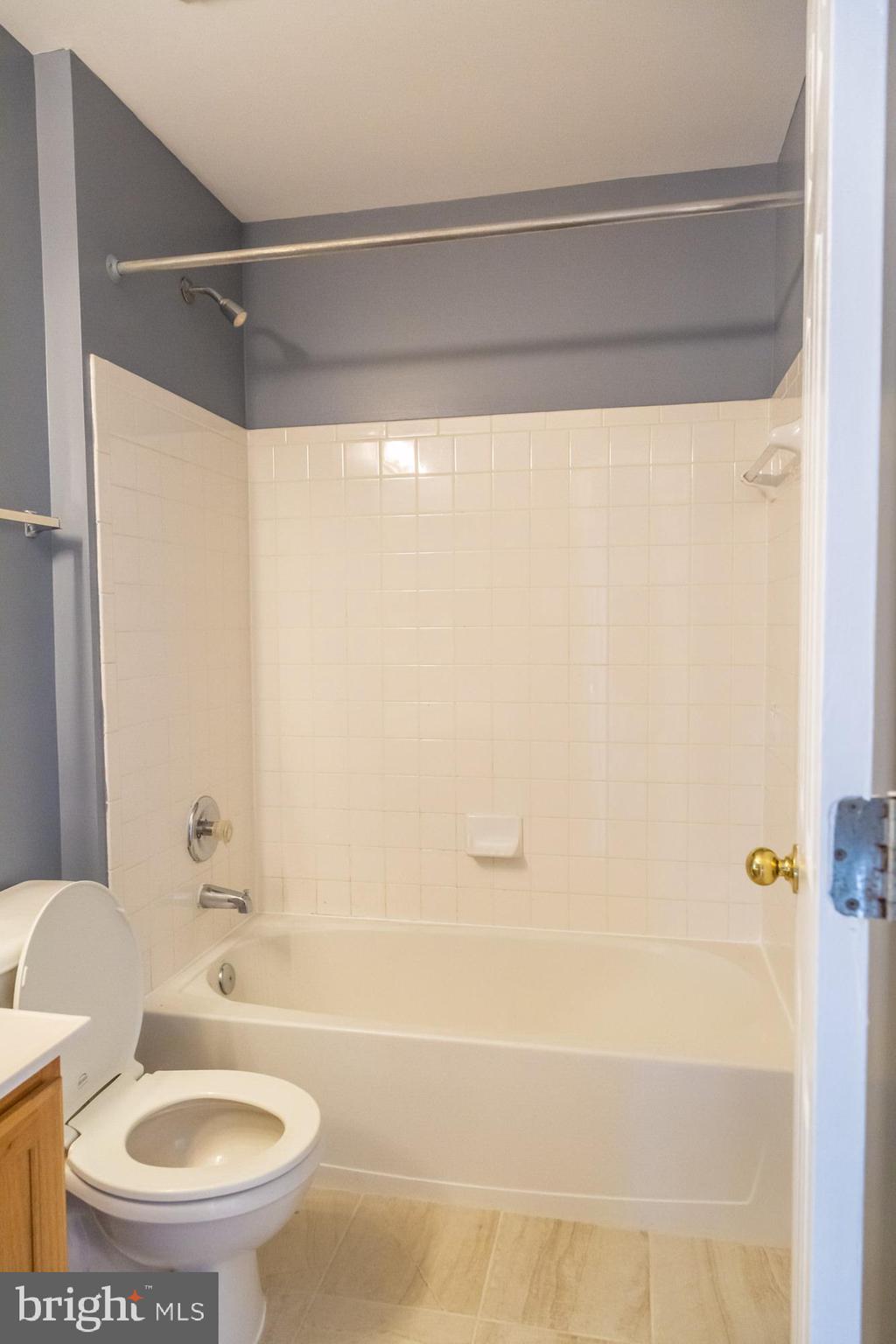 TRAILSIDE - Residential Lease