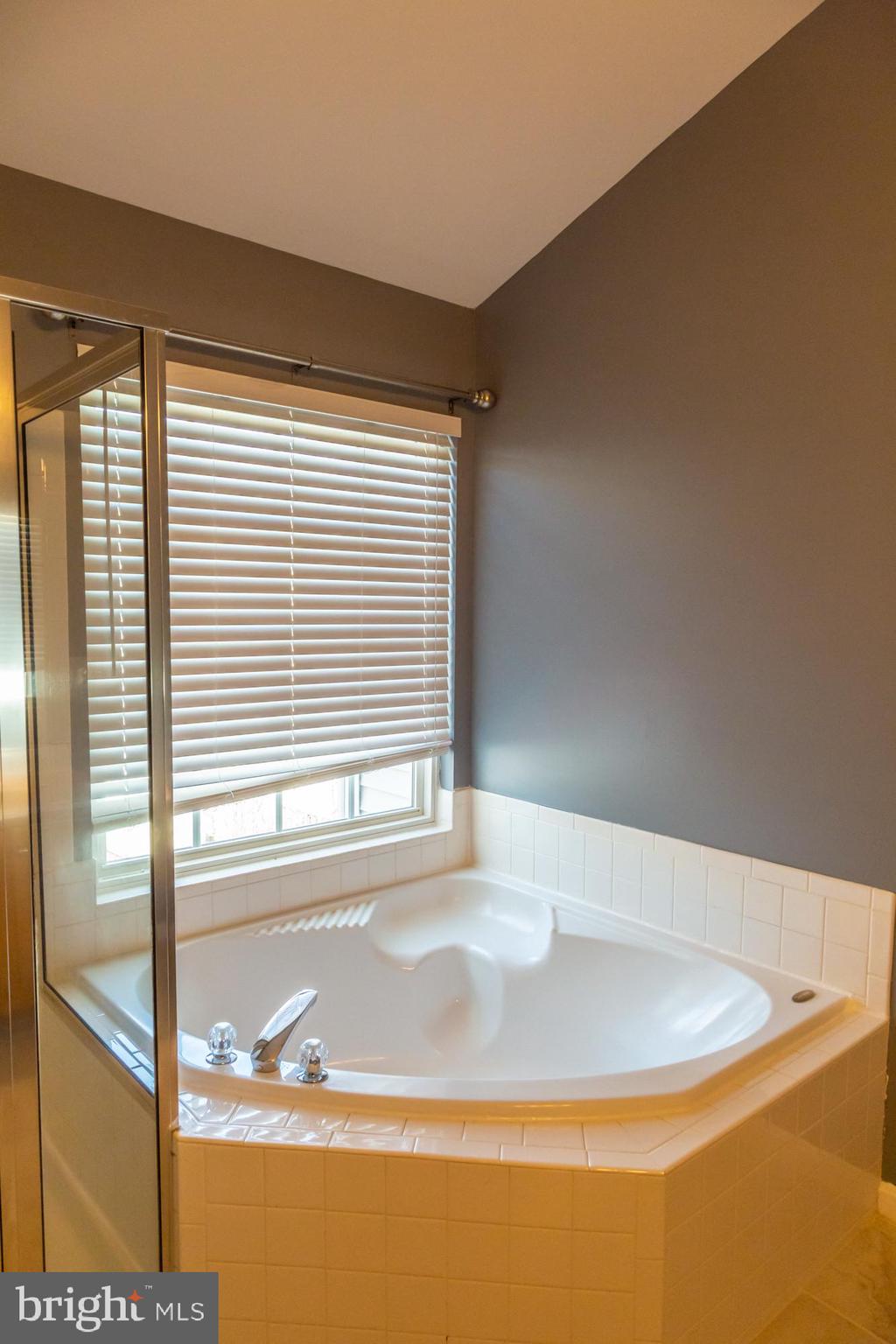 TRAILSIDE - Residential Lease