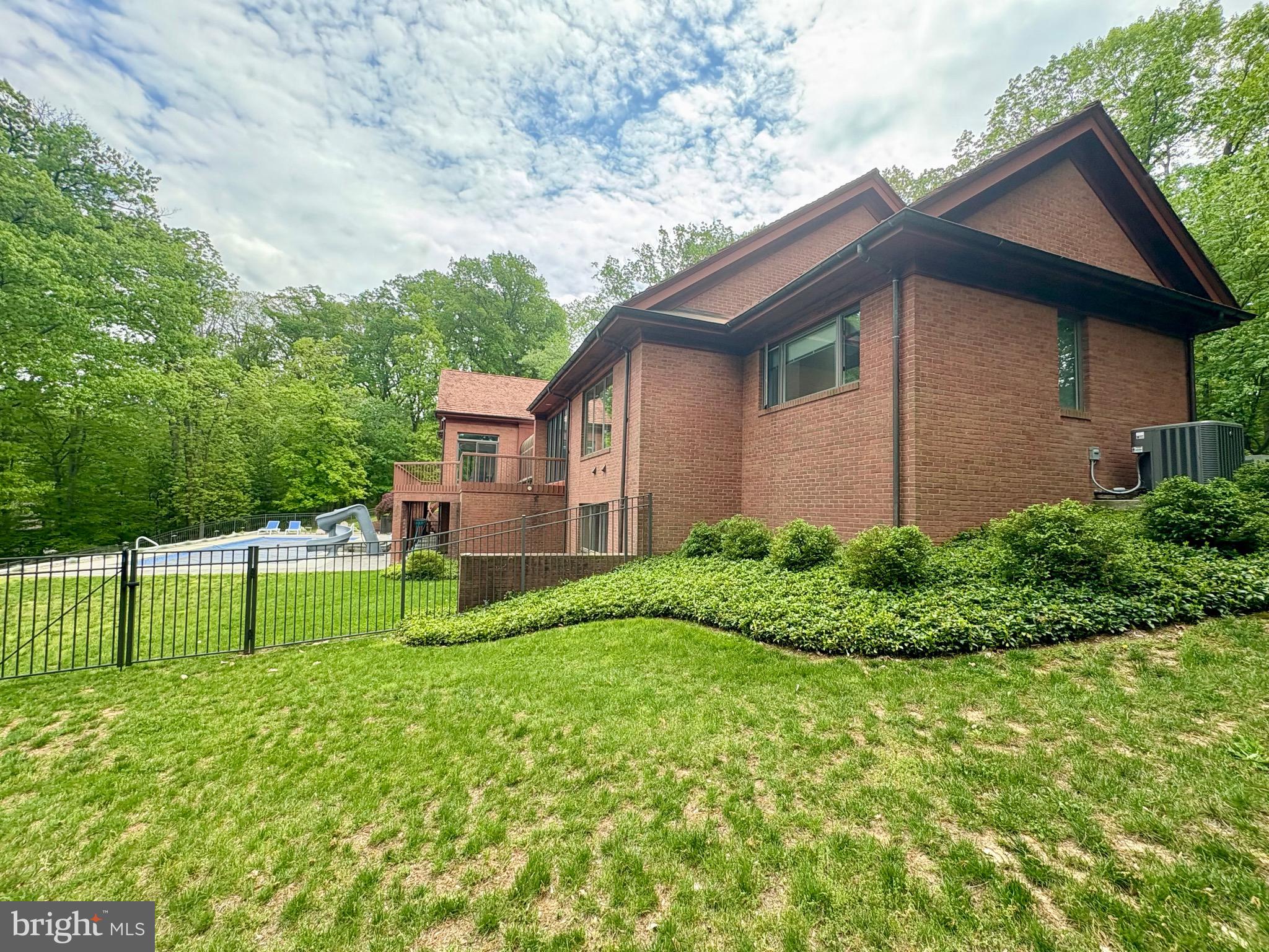 174 SPRINGHOUSE LANE