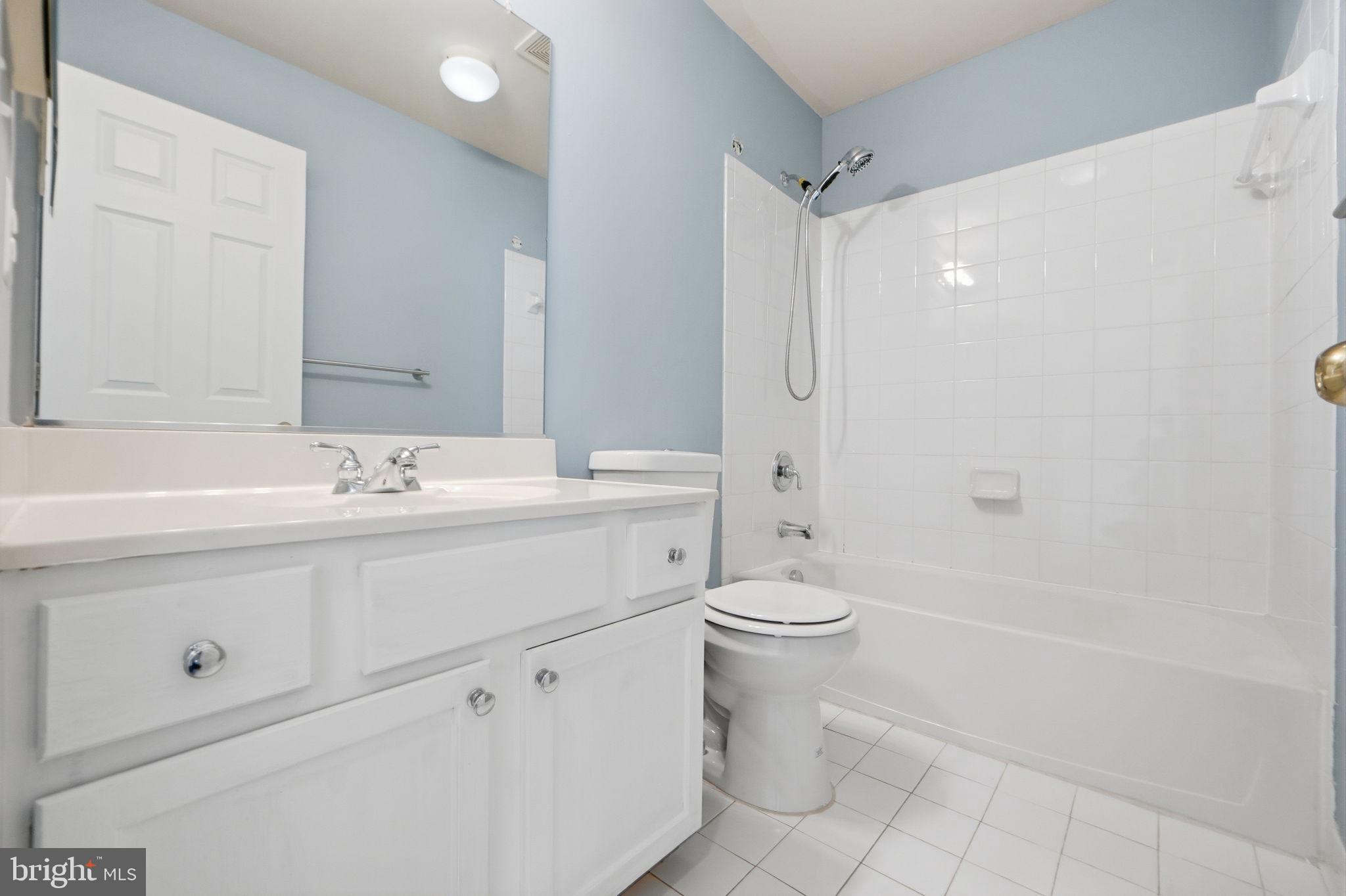 WATERS EDGE - Residential