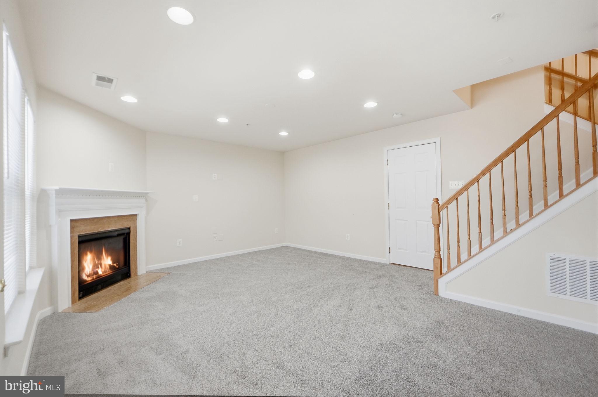 WATERS EDGE - Residential