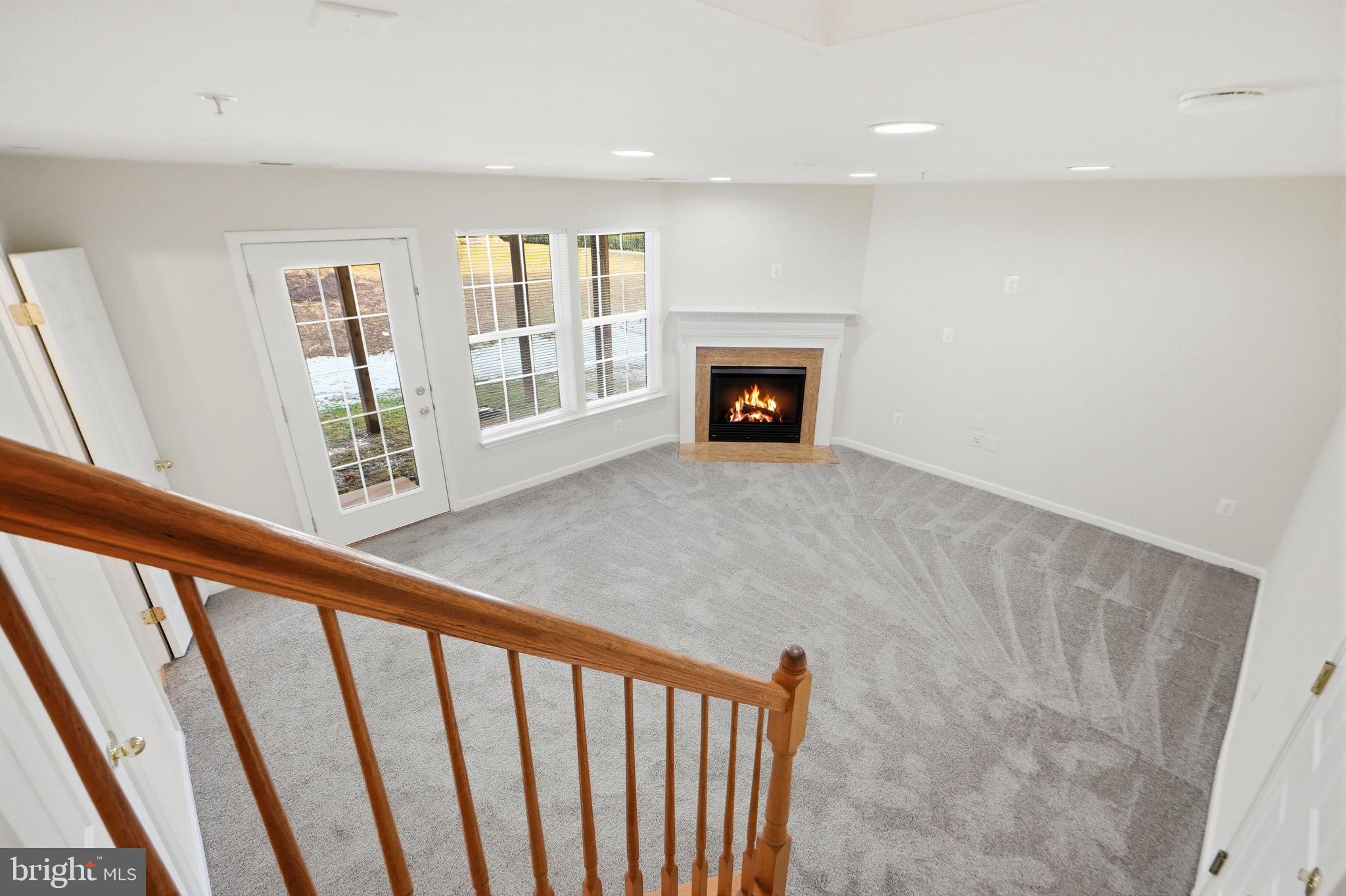 WATERS EDGE - Residential