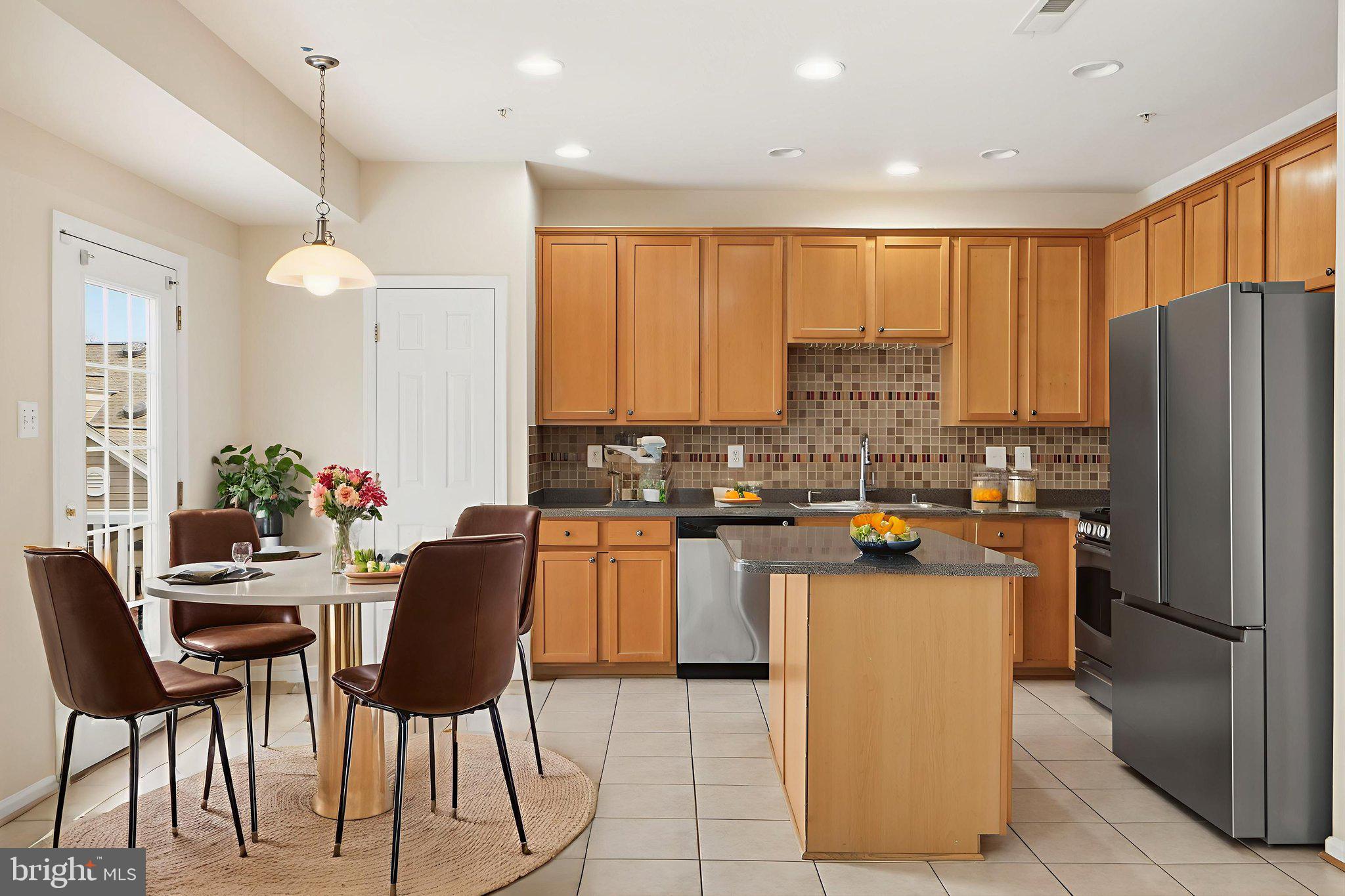 WATERS EDGE - Residential