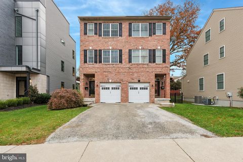 Photo of 637 Keely Court, PHILADELPHIA, PA 19128 (MLS # PAPH2555268)