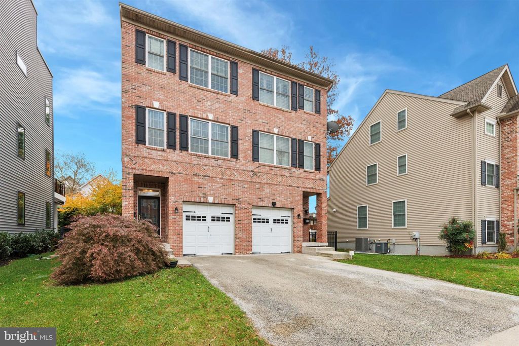 Photo of 637 Keely Court, PHILADELPHIA, PA 19128 (MLS # PAPH2555268)