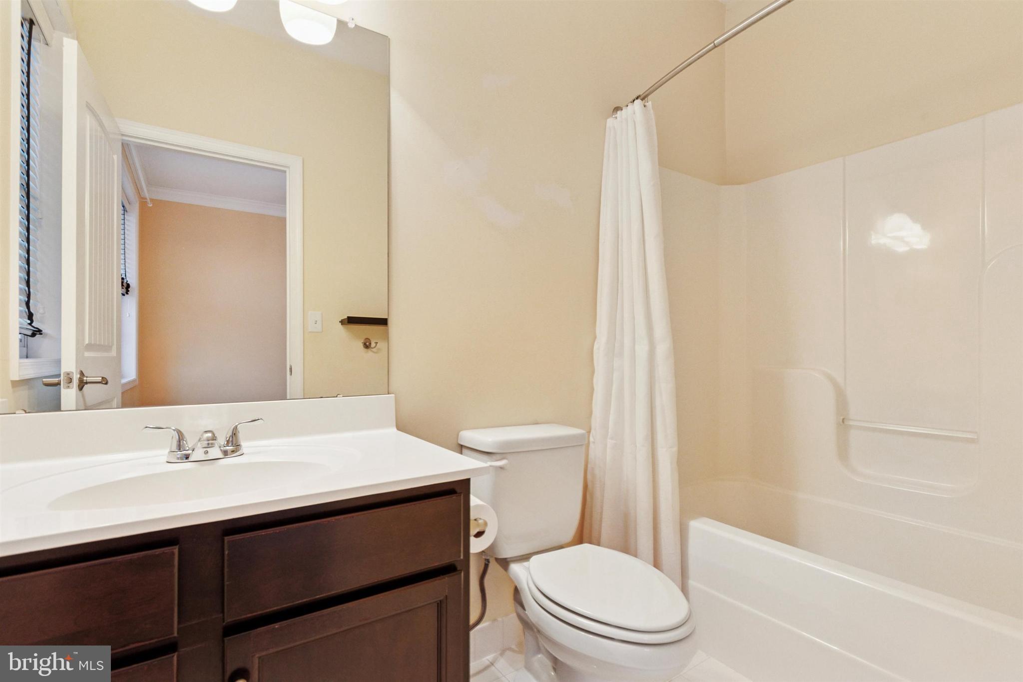 ROXBOROUGH - Residential