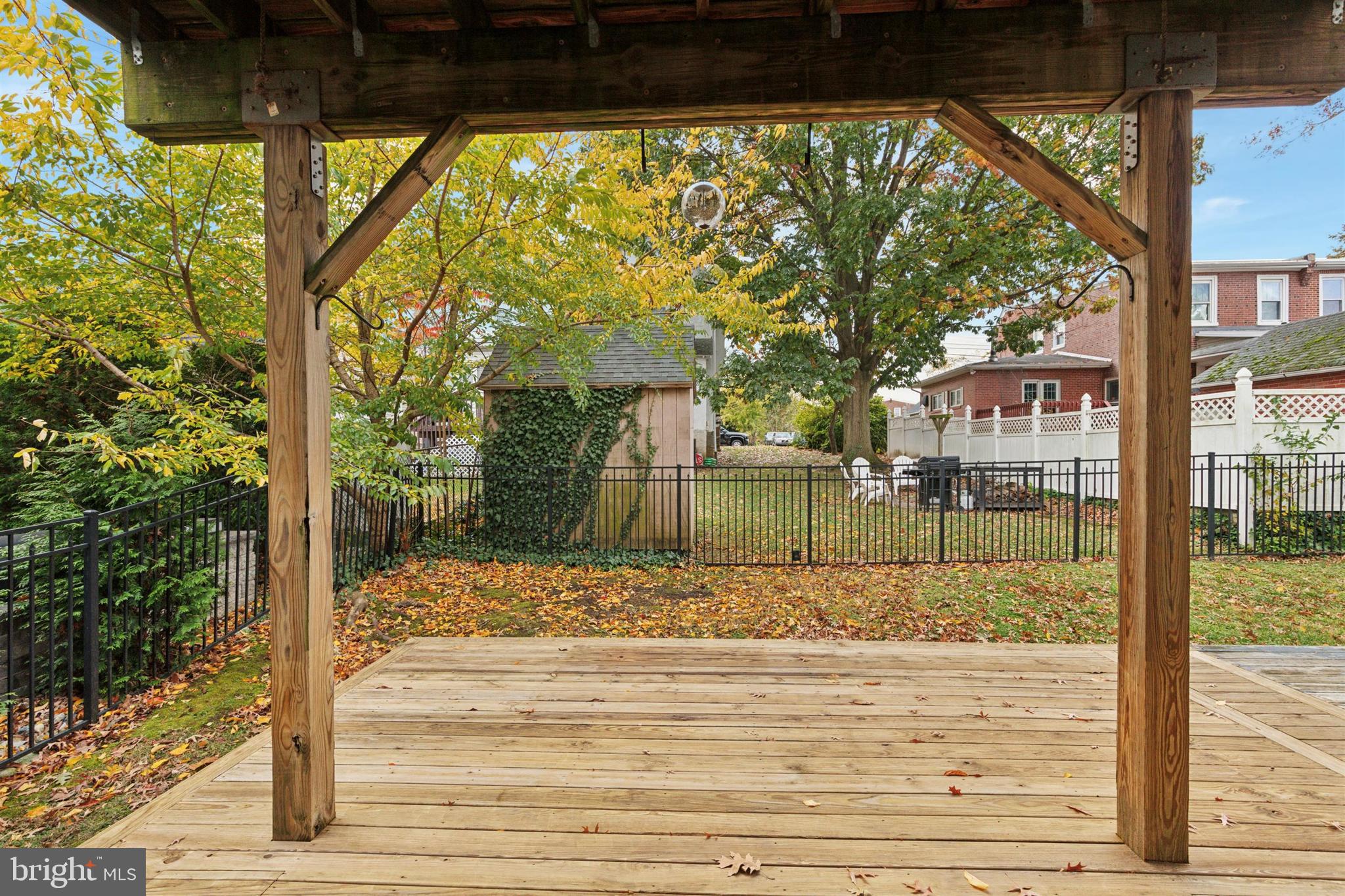 ROXBOROUGH - Residential