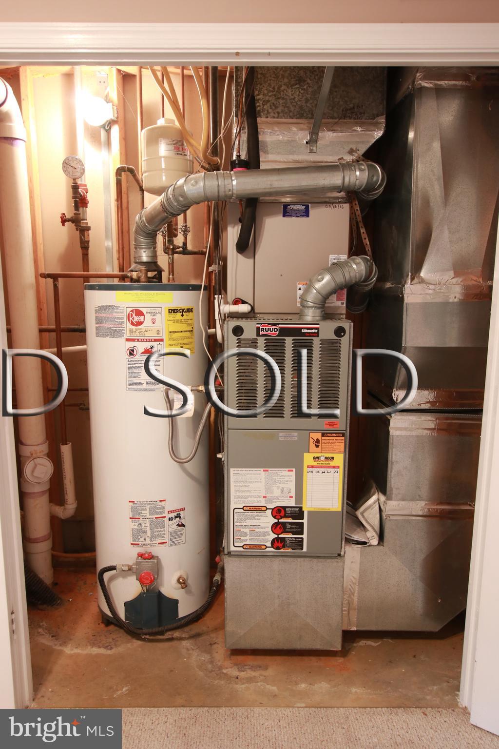 FALCON CREST - Residential