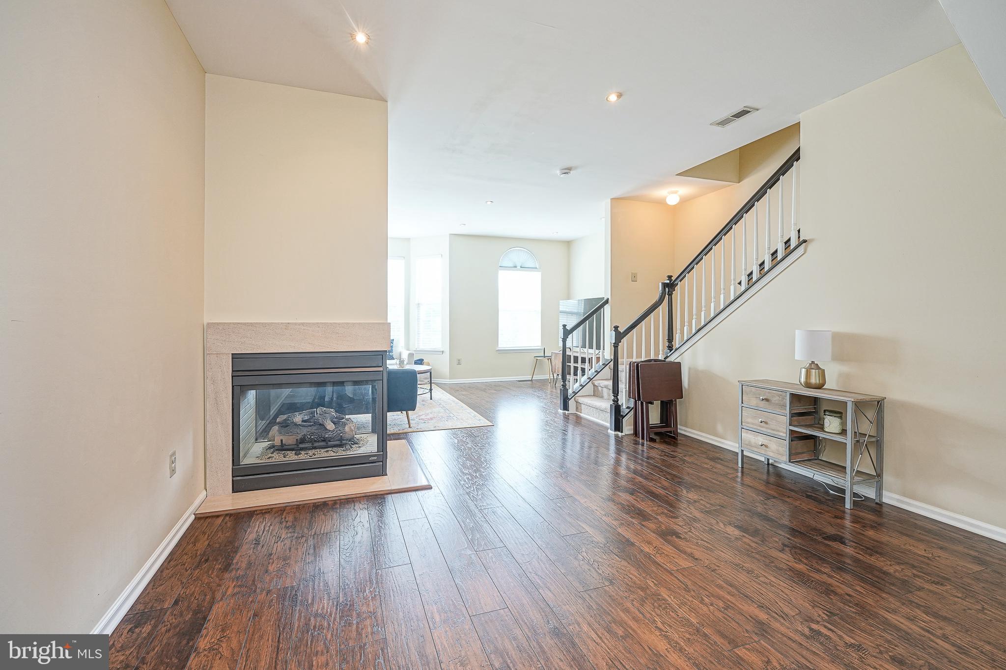 7503 JUNIPER LANE