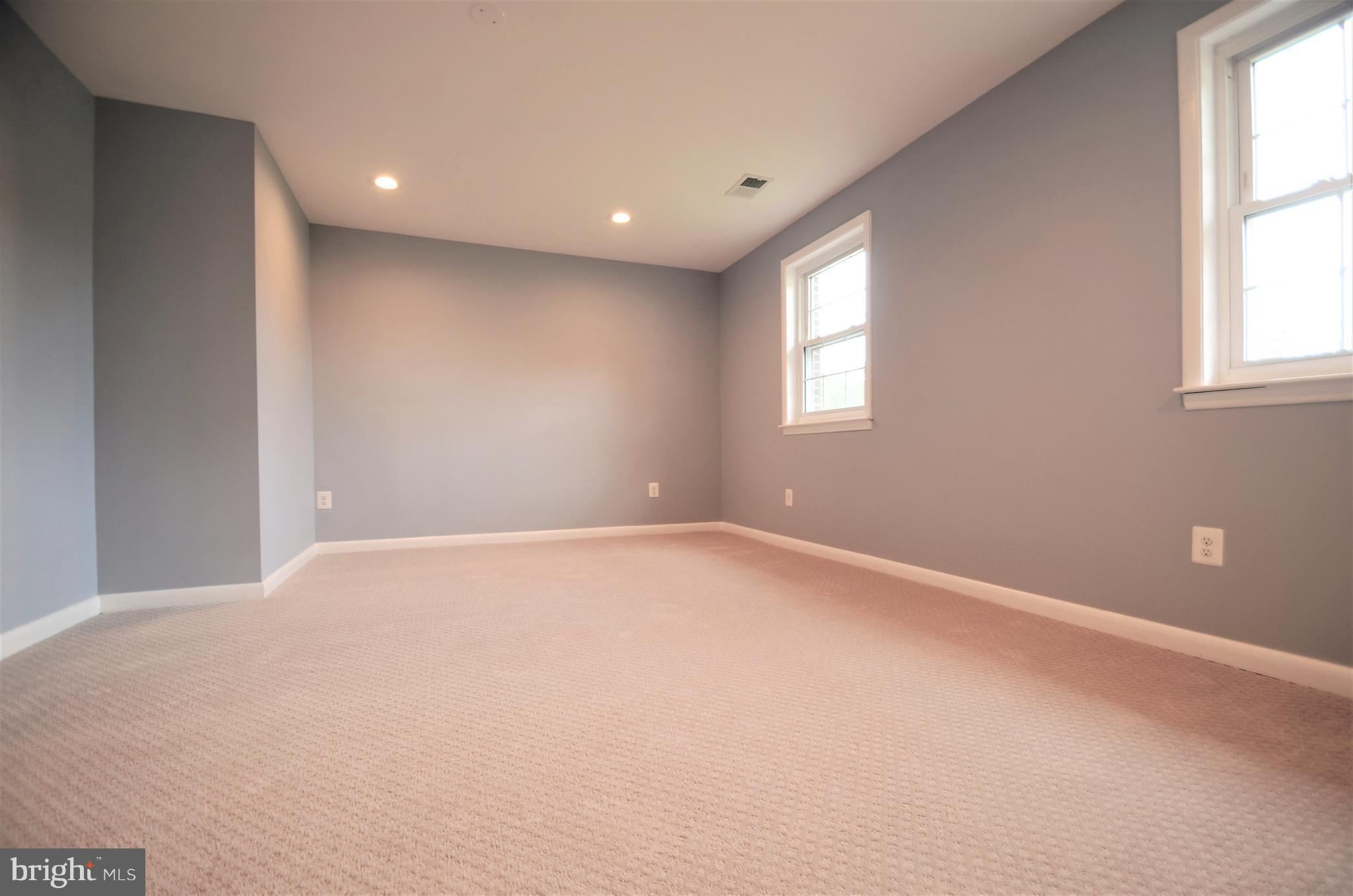 MAPLEWOOD - Residential