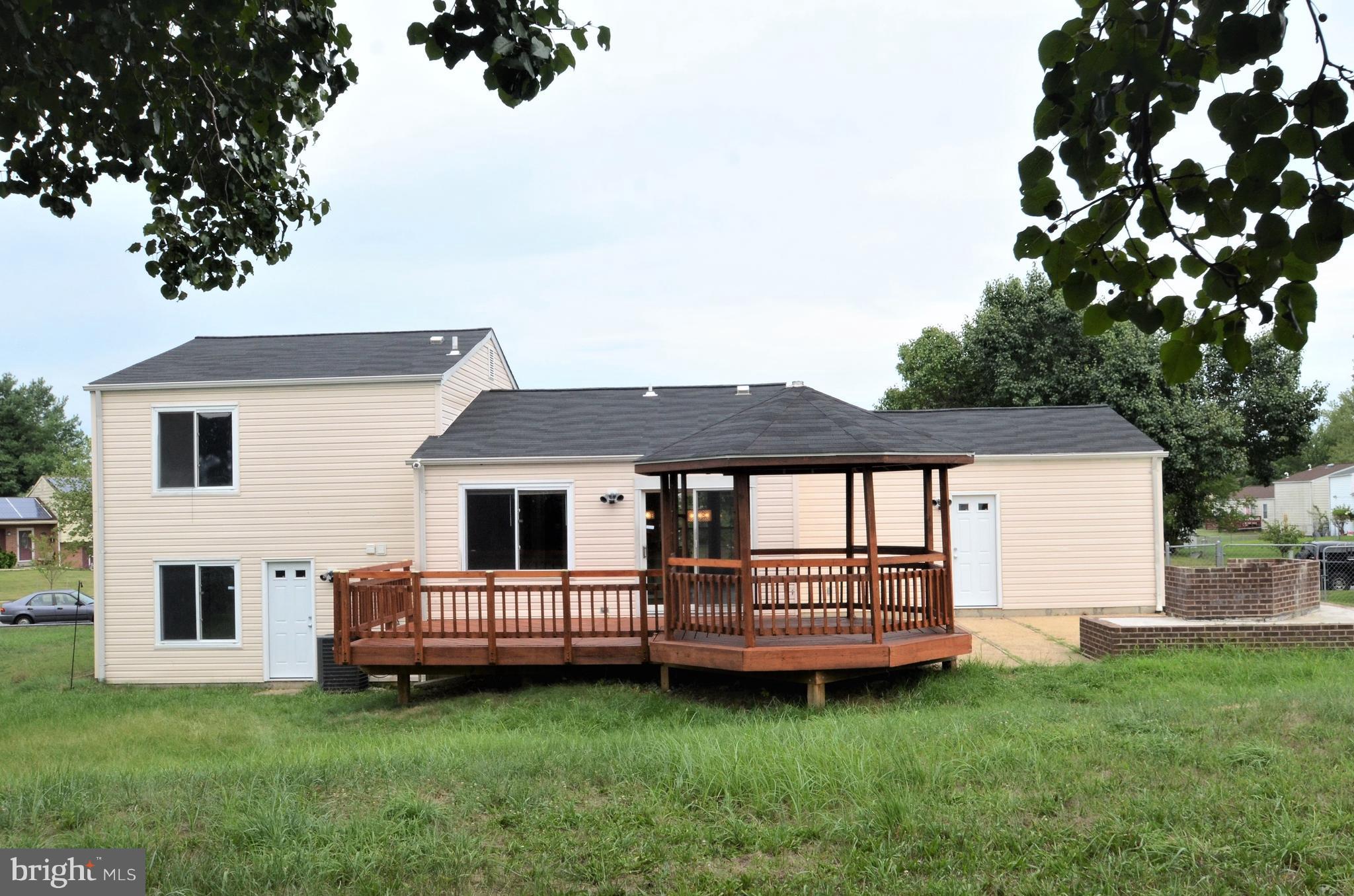 MAPLEWOOD - Residential