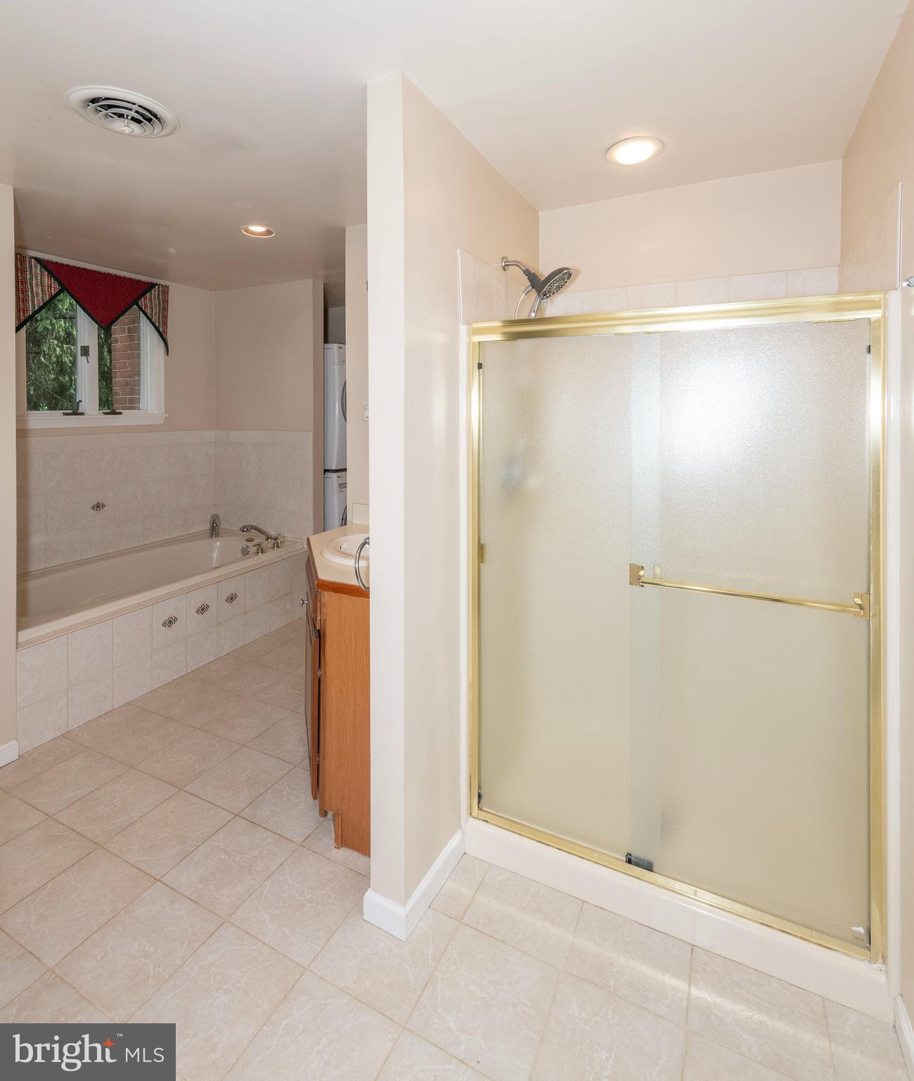 PRINCE KNOLL - Residential