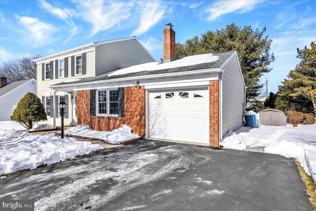 Photo of 2439 Cypress Drive, LANCASTER, PA 17602 (MLS # PALA2082758)