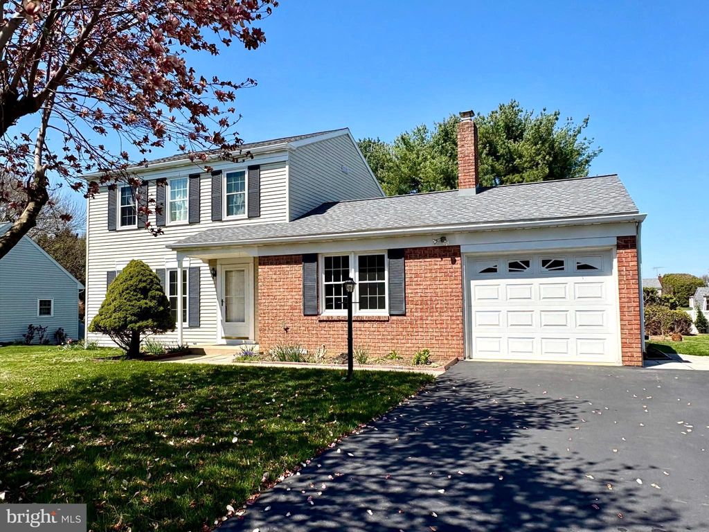 Photo of 2439 Cypress Drive, LANCASTER, PA 17602 (MLS # PALA2082758)