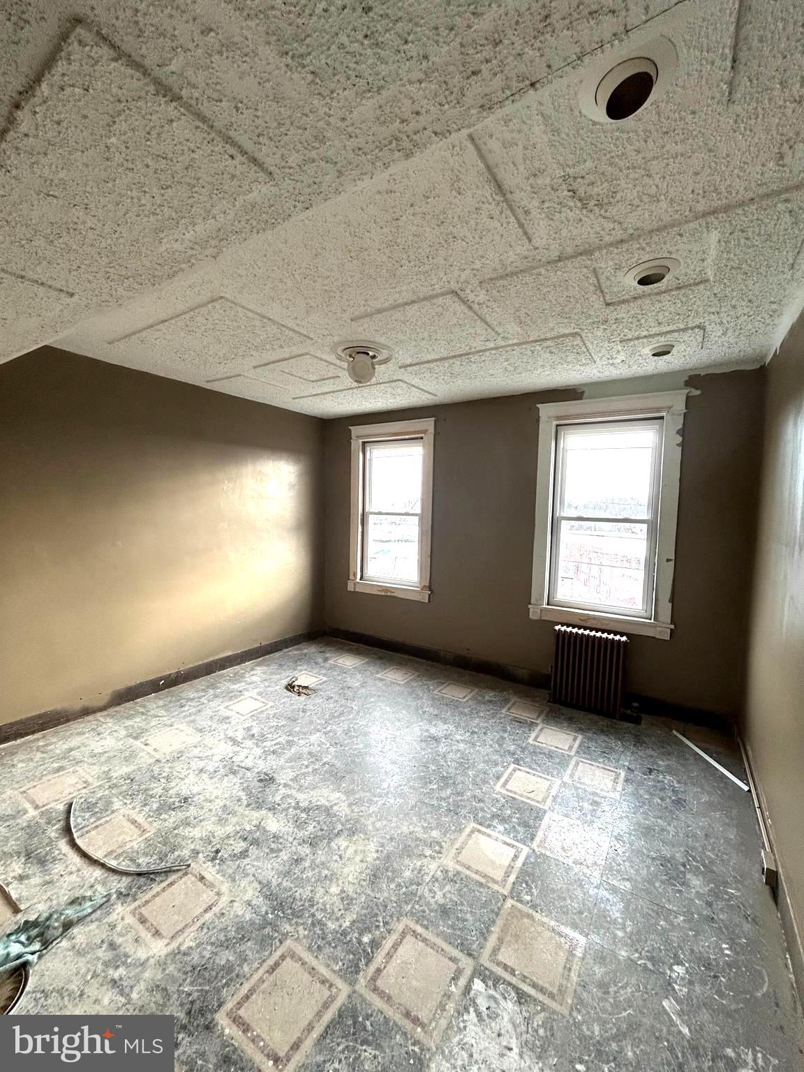 MILL HILL - Residential