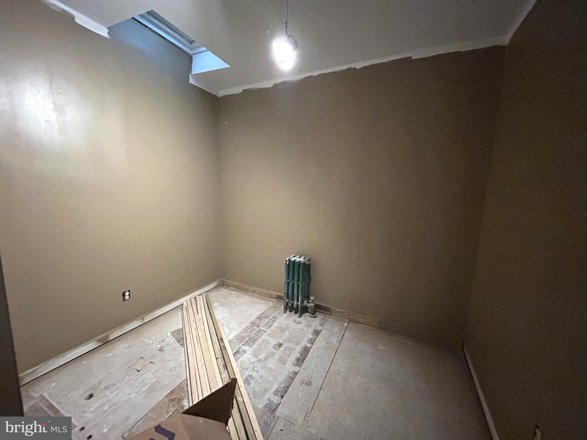 MILL HILL - Residential