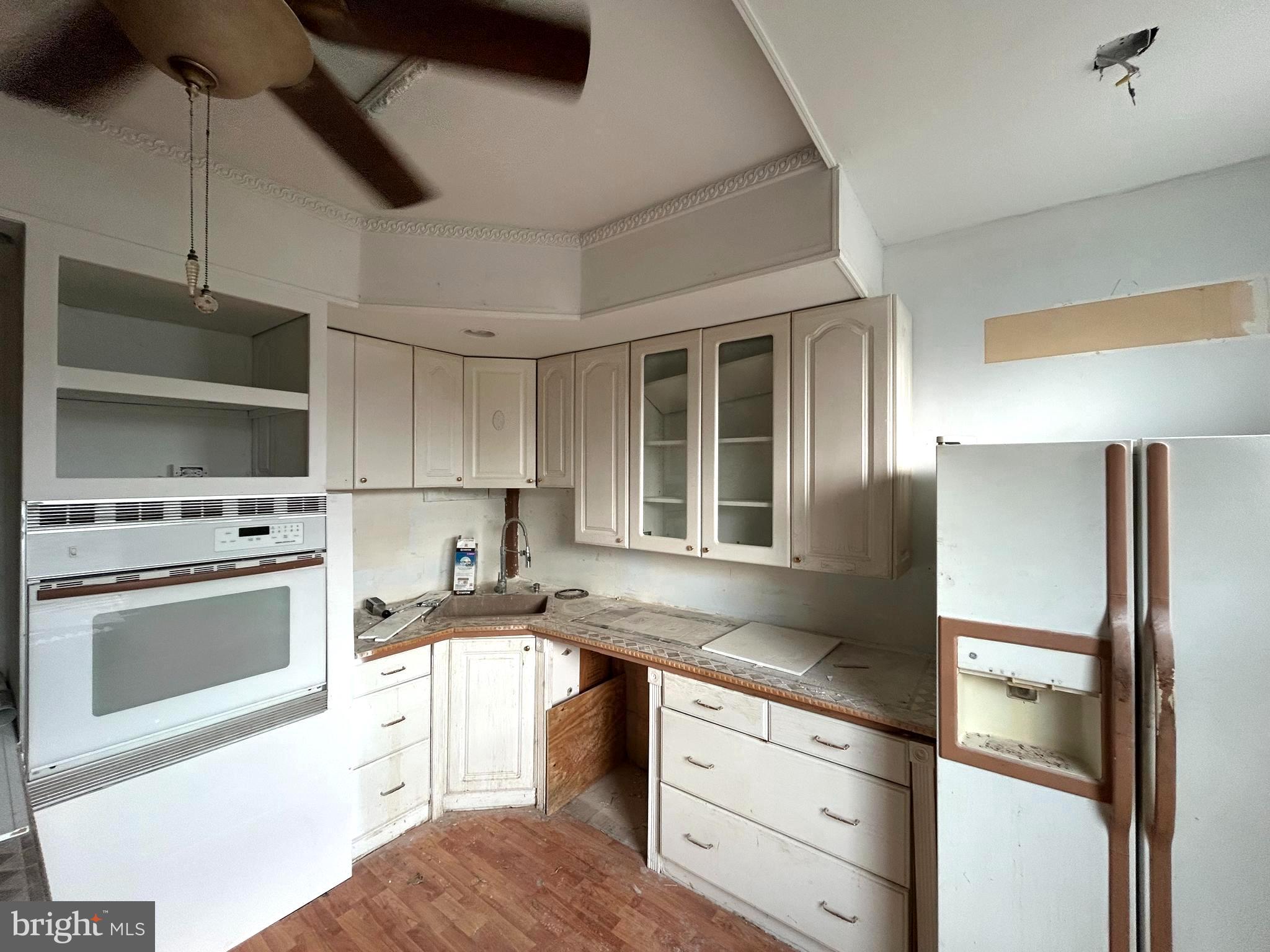 MILL HILL - Residential