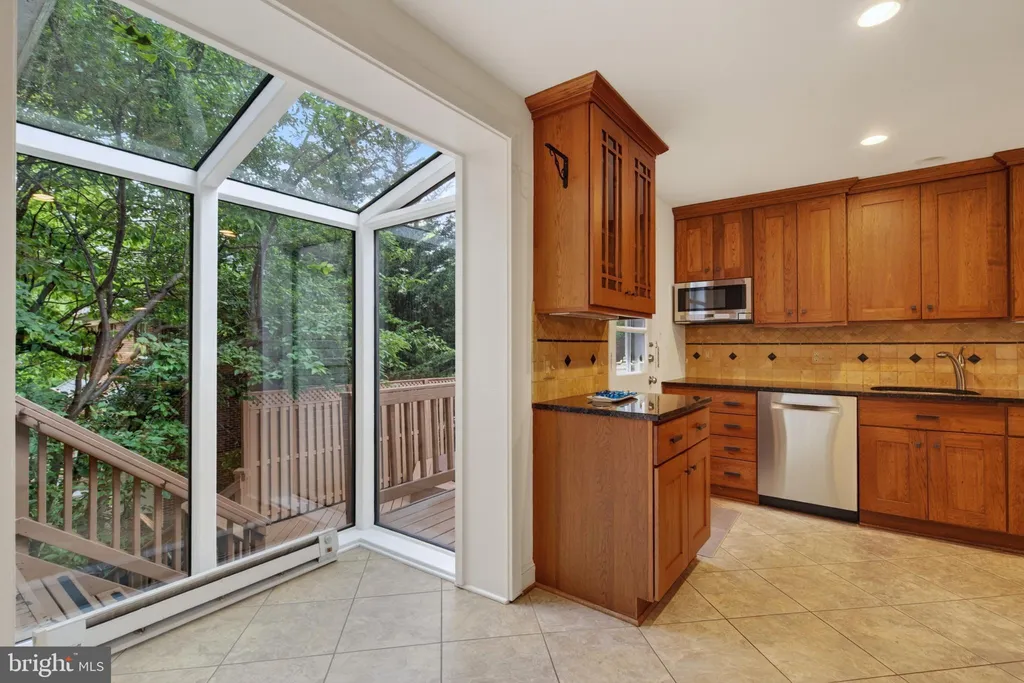 Additional image 11 of 2506 N Upshur Street, Arlington, VA 22207