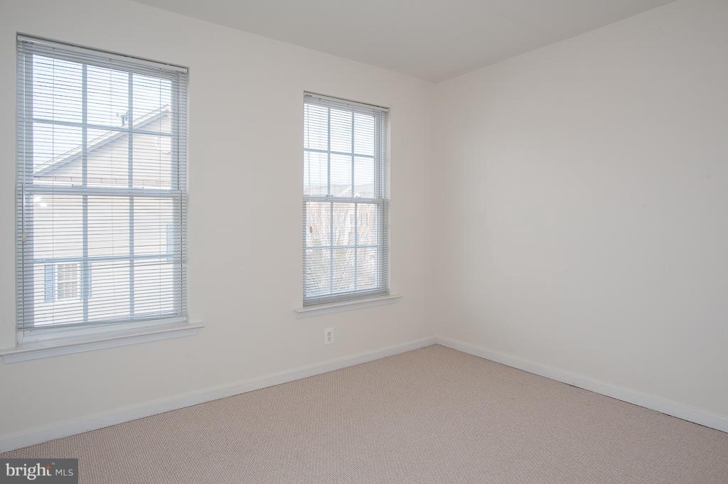 GROVE AT HUNTLEY MEADOWS - Residential Lease