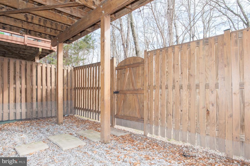 GROVE AT HUNTLEY MEADOWS - Residential Lease