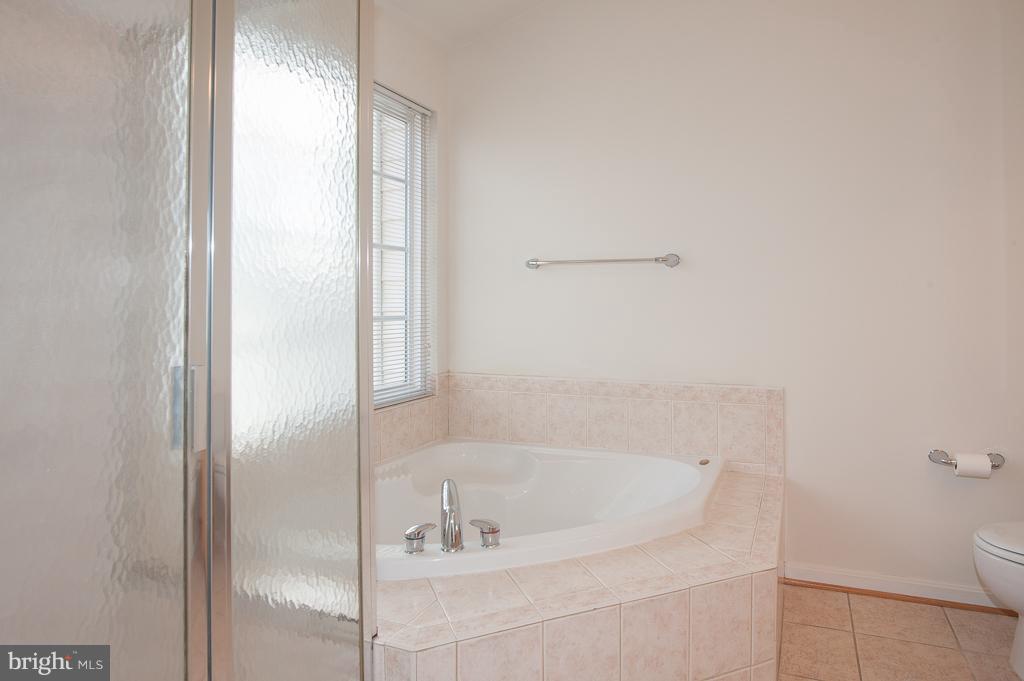 GROVE AT HUNTLEY MEADOWS - Residential Lease