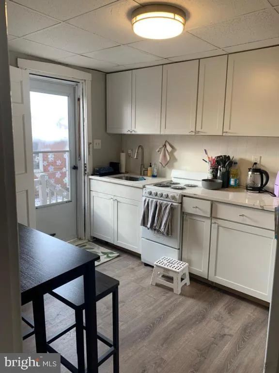 Runnemede, New Jersey 08078, United States, 1 Bedroom Bedrooms, ,1 BathroomBathrooms,Residential,Active,86411