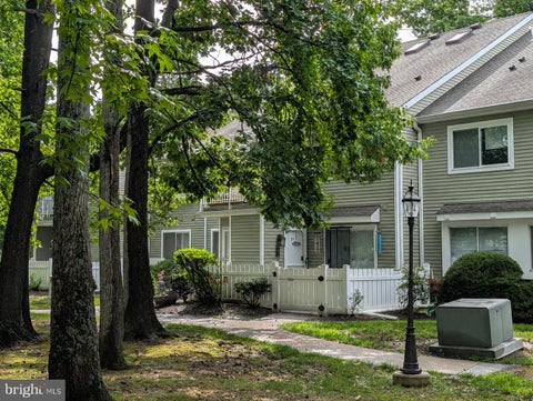 Condo For Sale - 51 Deerberry Lane<br/> Middlesex County, SOUTH BRUNSWICK TWP, NJ 08852
