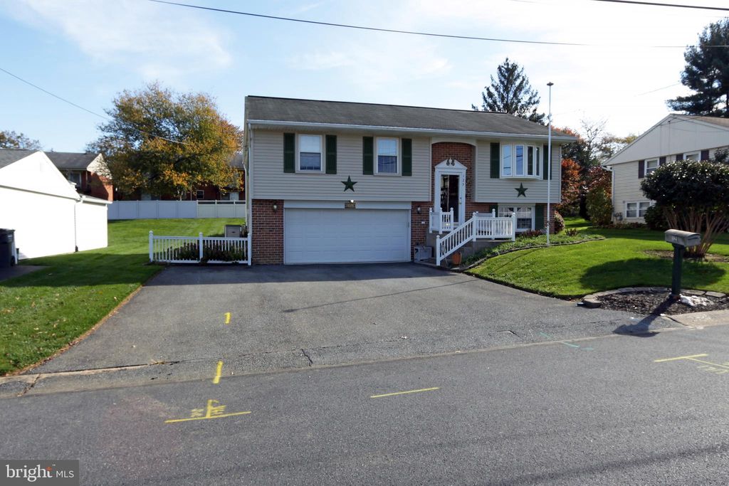 Photo of 129 Joseph Road, LANCASTER, PA 17603 (MLS # PALA2076684)