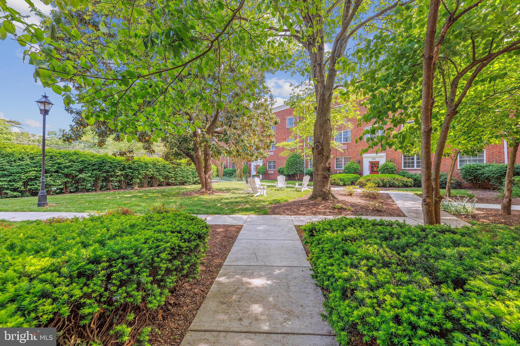 POTOWMACK CROSSING - Residential