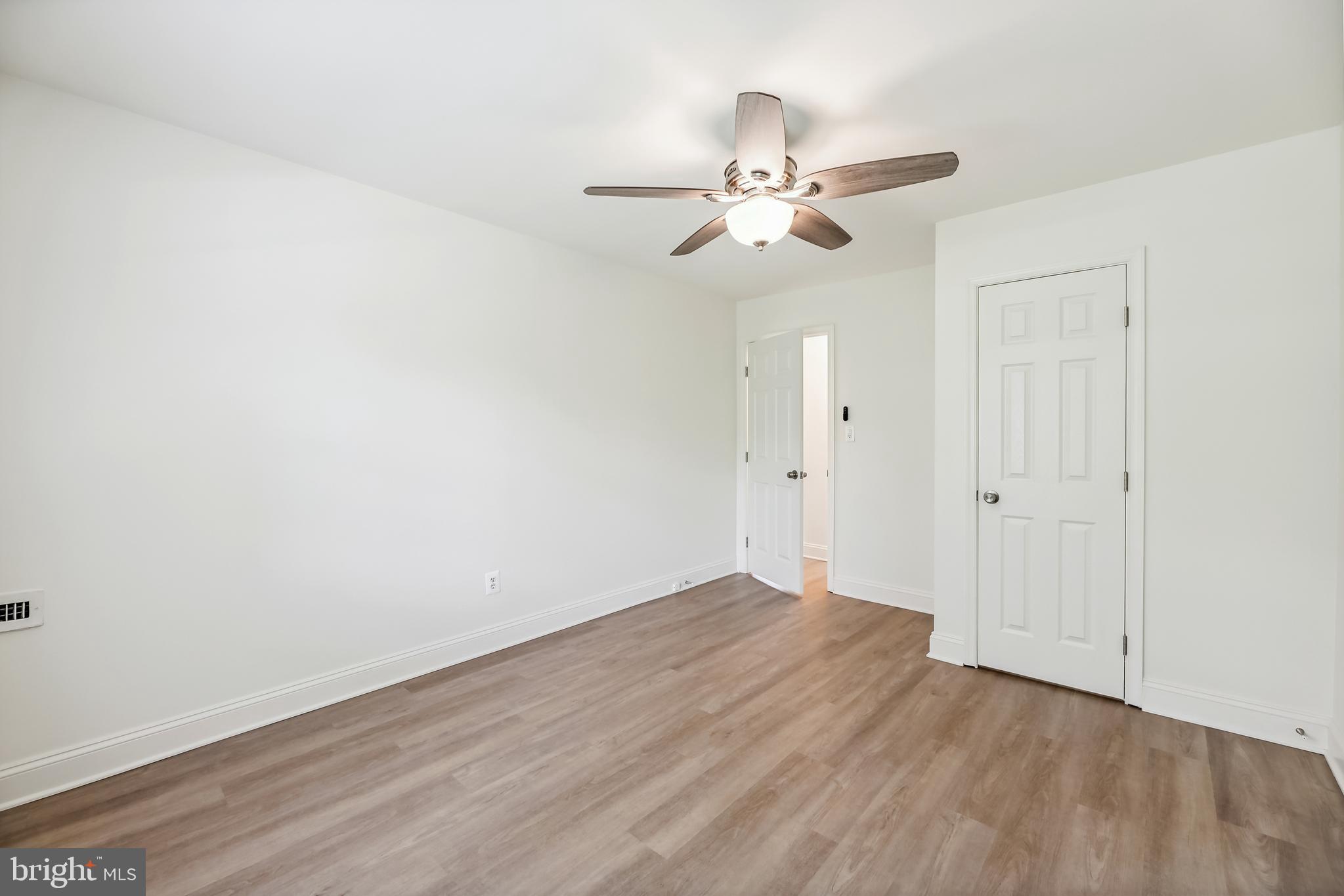 POTOWMACK CROSSING - Residential