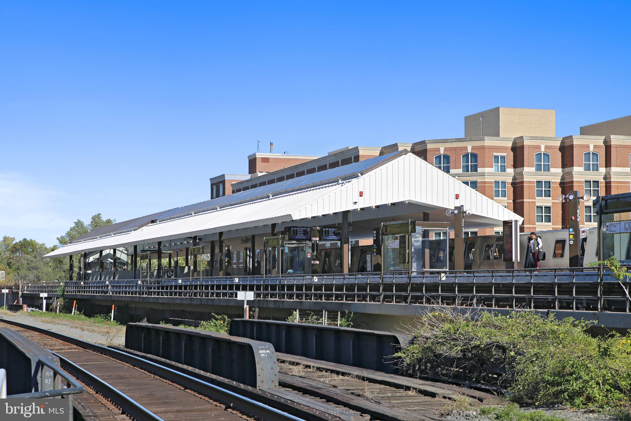 POTOWMACK CROSSING - Residential