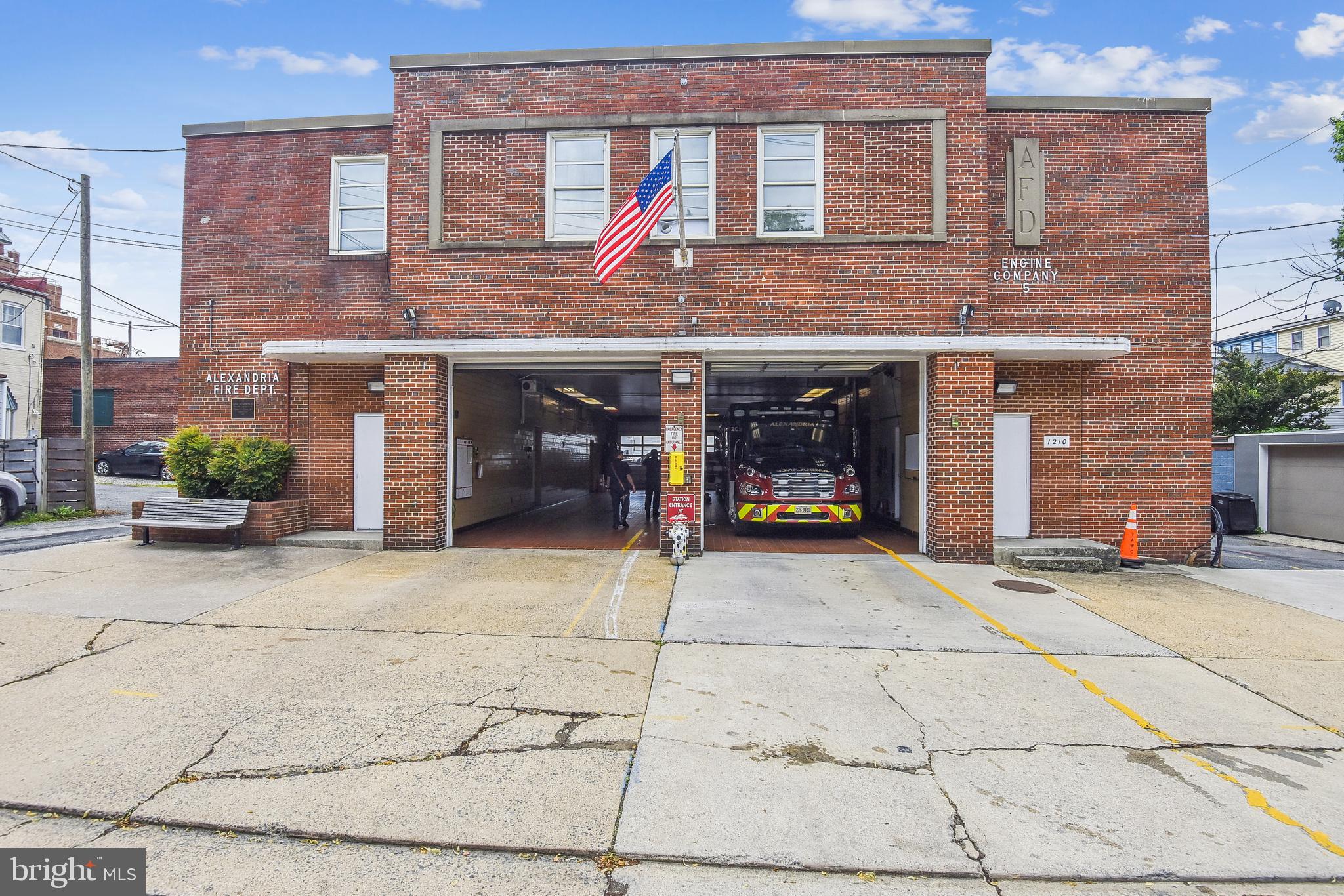 POTOWMACK CROSSING - Residential