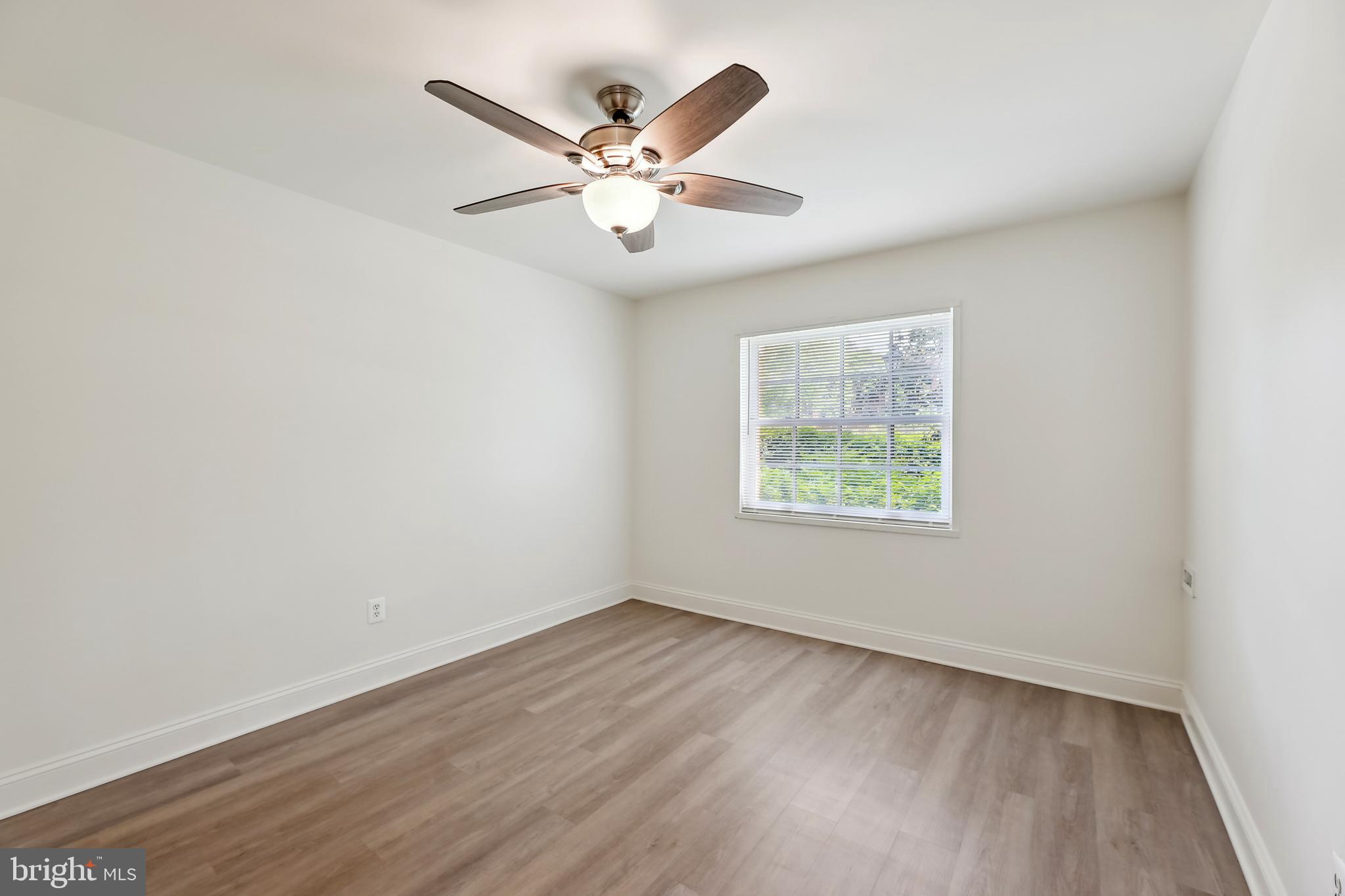 POTOWMACK CROSSING - Residential