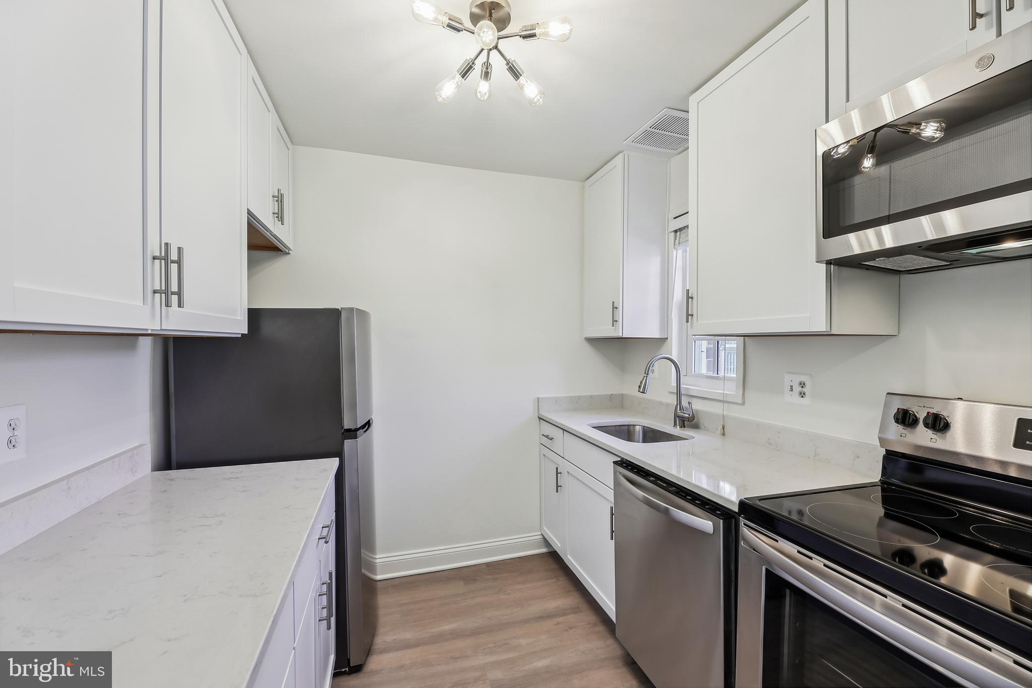 POTOWMACK CROSSING - Residential