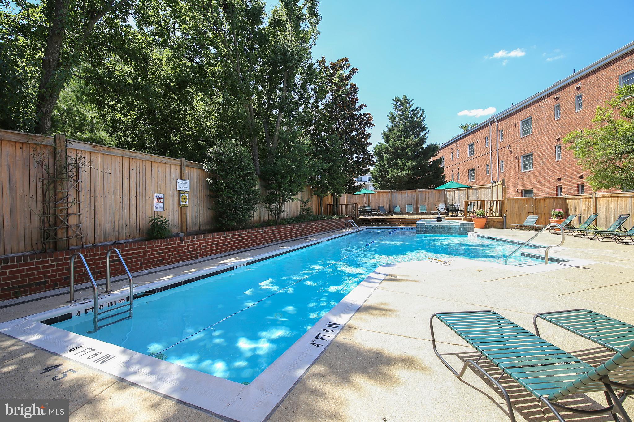 POTOWMACK CROSSING - Residential